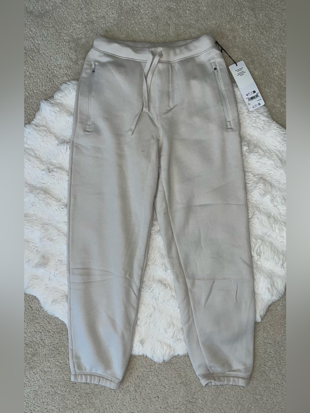 ✨ NWT Alo Yoga Off-White/Bone Zip Pocket Sweatpants Joggers Small - Sold Out!